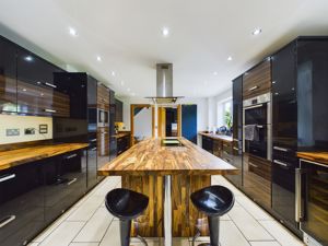 Kitchen- click for photo gallery